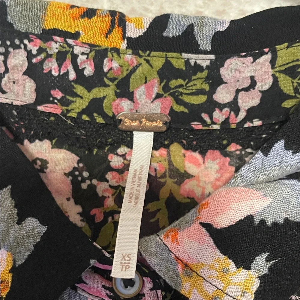 FP Floral Black Blouse - Picture 4 of 5